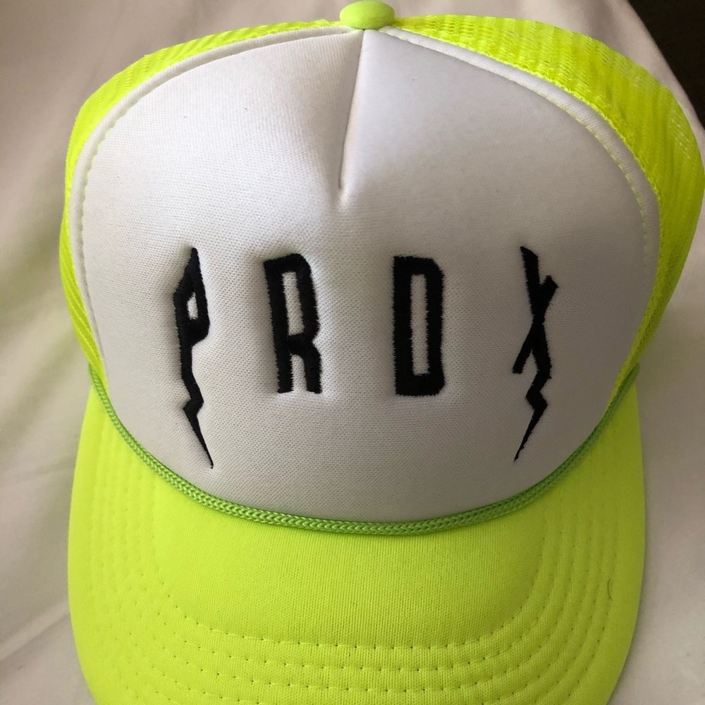Paradox hat